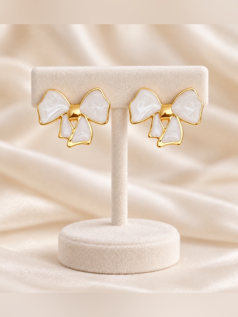 Bow Earrings in White & Gold New! 316L steel